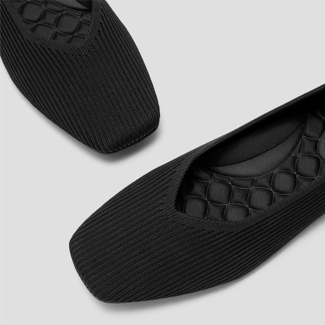 足疲労、ゼロの世界へ👣🌎

- スマホより軽い
- 抜群のアーチサポート
- 撥水加工

2025年度グッドデザイン賞受賞の
「綺麗めパンプス」、手放せなくなる一足を

--------------------------

詳しくはこちら➡ vivaia.jp/products/flats…

--------------------------

#VIVAIA #VIVAIAJAPAN #ビバイア