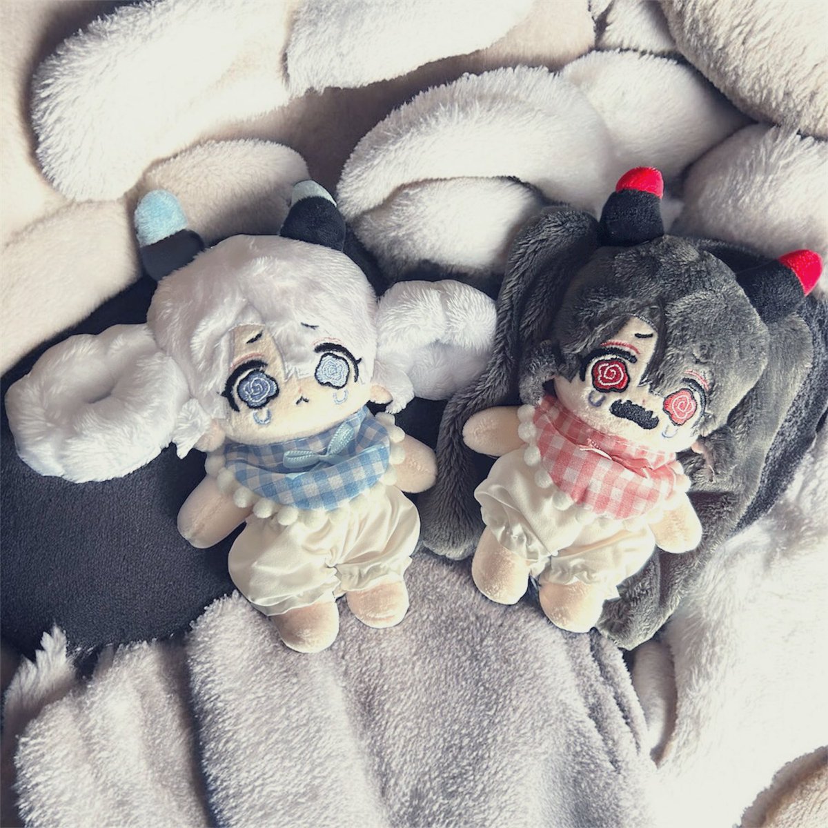 haihaill's tweet photo. ご報告遅くなりましたが、ご縁がありまして、念願のサリメルちゃんお迎えいたしました〜！とっても可愛い〜！！！

先住オニメルちゃんとお揃いのおべべ着させて並べるのが夢だったので、とても嬉しい限りです…♪♪ https://t.co/A06ySD6DYe