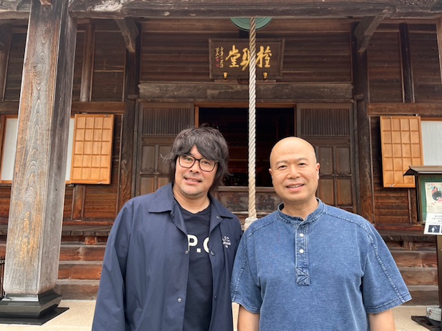 interfm_step's tweet image. 今夜も塩沼さんのお寺：慈眼寺で収録した模様をお届け。ゲストは元プロサッカー選手の #財前宣之 さん。現在仙台でジュニアユースチームとサッカースクールを運営している財前さん。財前さんが現役時代に影響を受けた人物とその方からかけられた「忘れられない言葉」について伺います。 #stepbystep