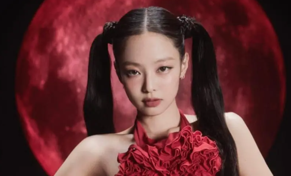 AboutMusicYT's tweet photo. 7 years ago today, Jennie made her solo debut. https://t.co/vUSzMf1ZRx