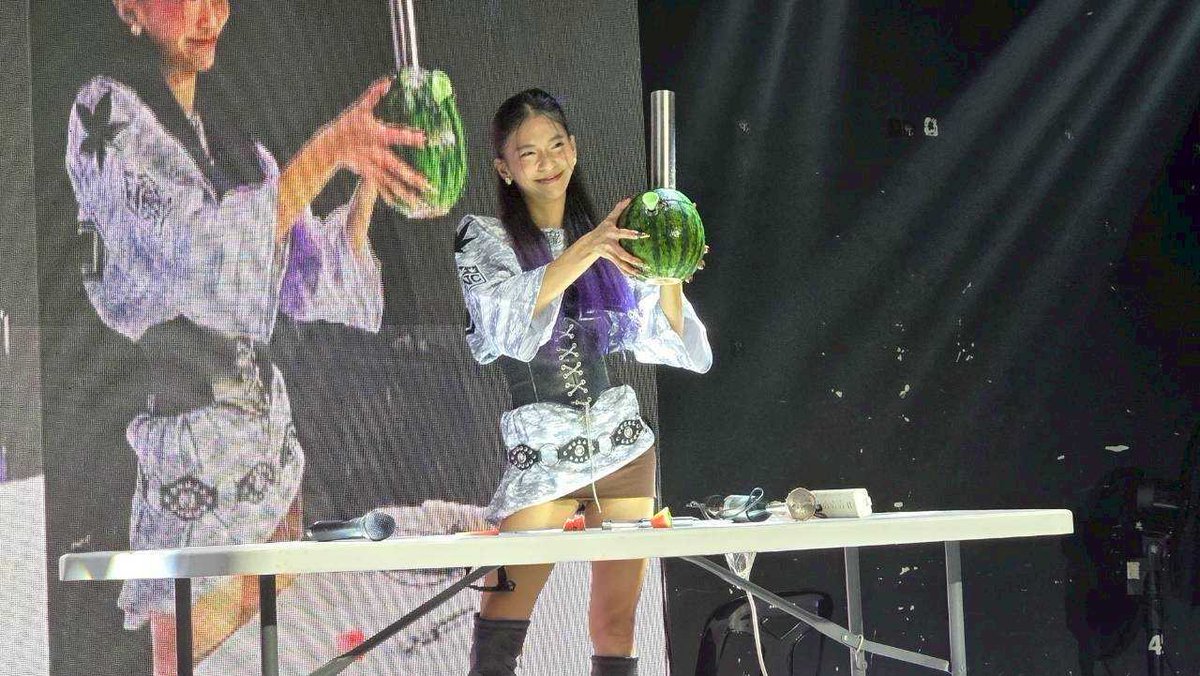 ChannelWeedTH's tweet image. ปุ๊นพรึ่บ!! อีเวนท์สายเขียวแห่งปี กิจกรรมสุดปัง-โชว์พลัง Soft Power เมืองไทย ตอกย้ำความยิ่งใหญ่ในเอเชีย
.
ไทยจัดอีเวนท์ปุ๊นสุดยิ่งใหญ่ ตอกย้ำความเป็นผู้นำปุ๊นในภูมิภาค Asia ‘หนัดกินผัก‘ โชว์กิจกรรมสุดสร้างสรรค์โปรโมท Soft Power สยาม

channelweedthailand.com/2025/11/11/nud…

#กัญชา #cannabis