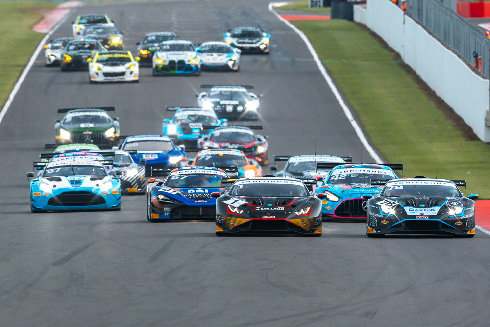 📰 NEWS: British GT Unveils ‘Bronze Plus’ Driver Grading As 2026 Plans Take Shape

➡️ dailysportscar.com/2025/11/11/bri…

#BritishGT