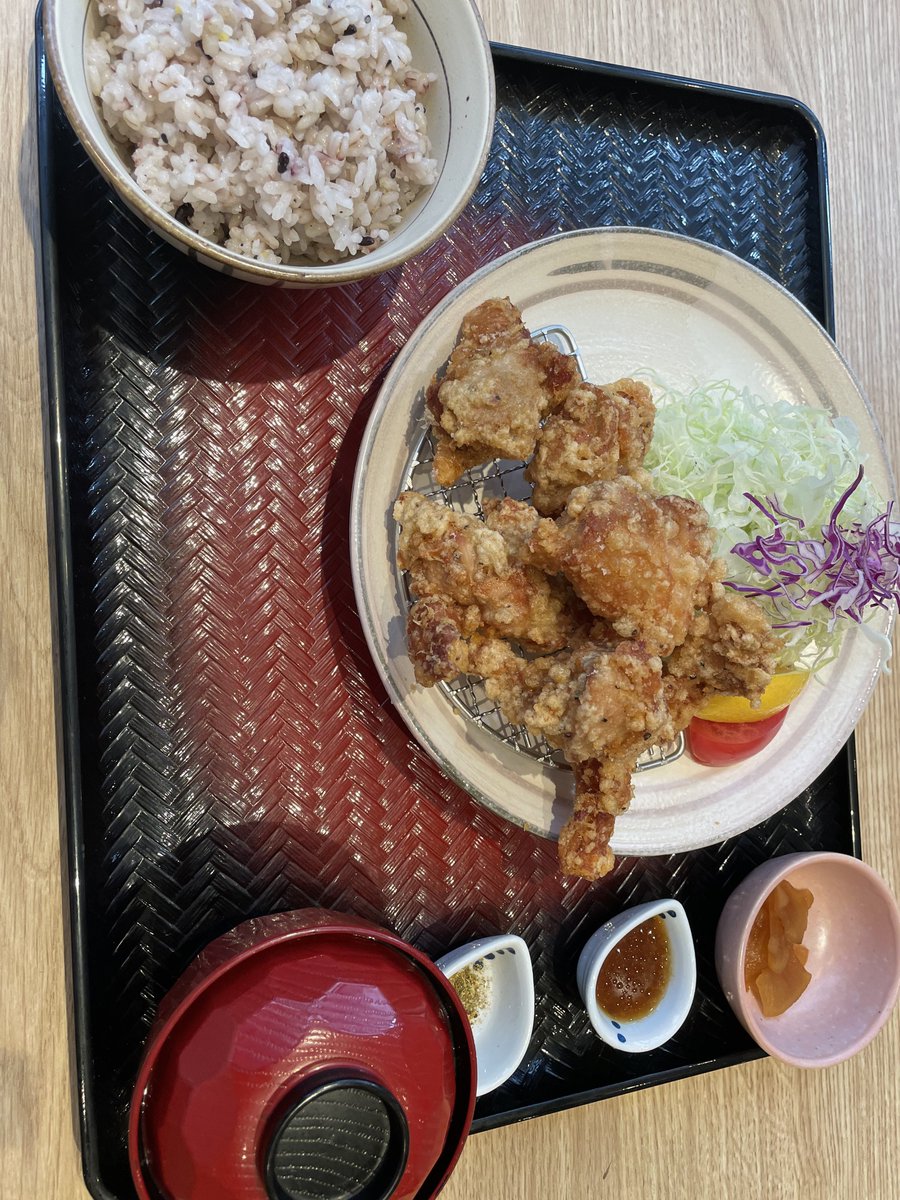 今日のランチシリーズ

大戸屋

香味から揚げ定食

☆今日は池袋西口のお店です😊
　池袋では1番新しいお店みたい
　で店内も綺麗でした😍

<a href="/Ootoya_Gohan/">大戸屋ごはん処【公式】</a> 
#大戸屋
#今日のランチシリーズ