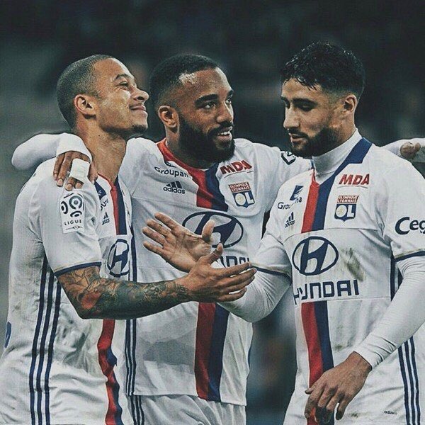 Sabaidee_69's tweet photo. @Breizzher Alors bon… https://t.co/HiVXHZ5KyS
