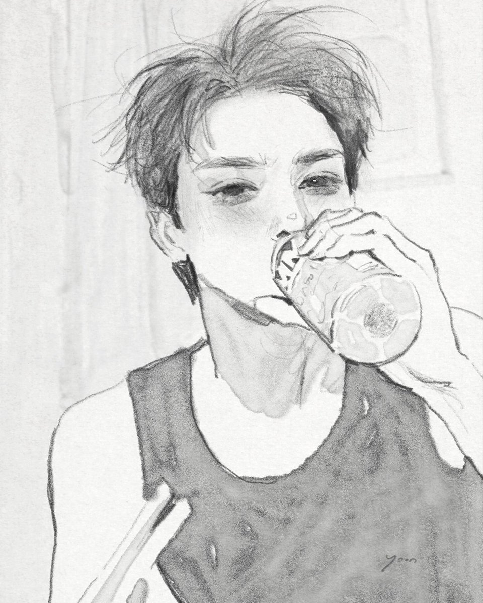 윤 tweet media