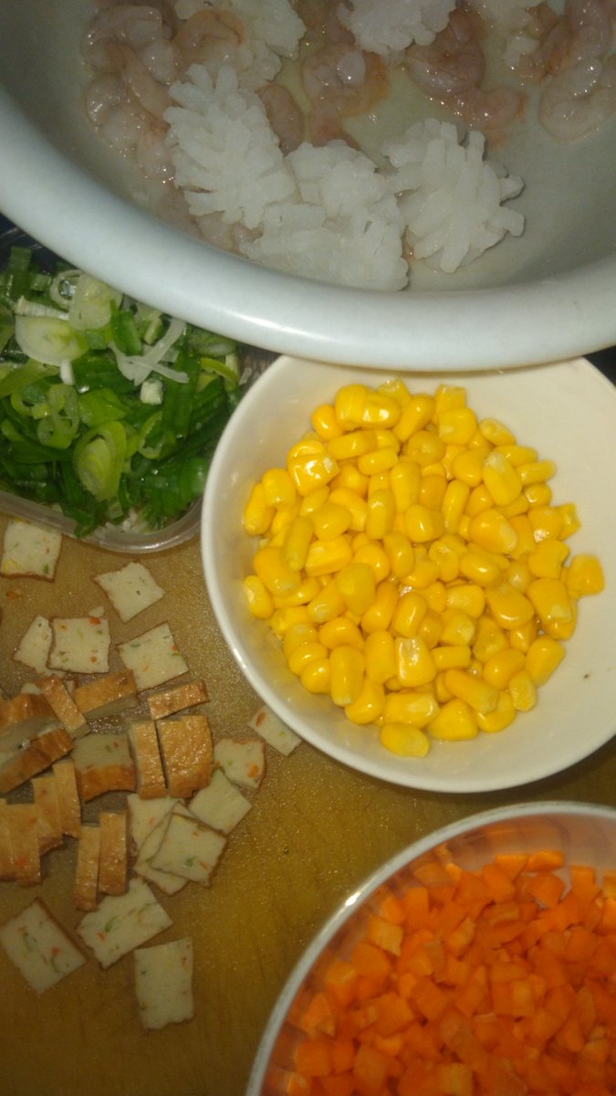 romanticiszed's tweet image. CW // FOOD

Tentu saja semangat. Udah dipuji my sayang aku. Milih masak menu ini pun karena sayangku.😎