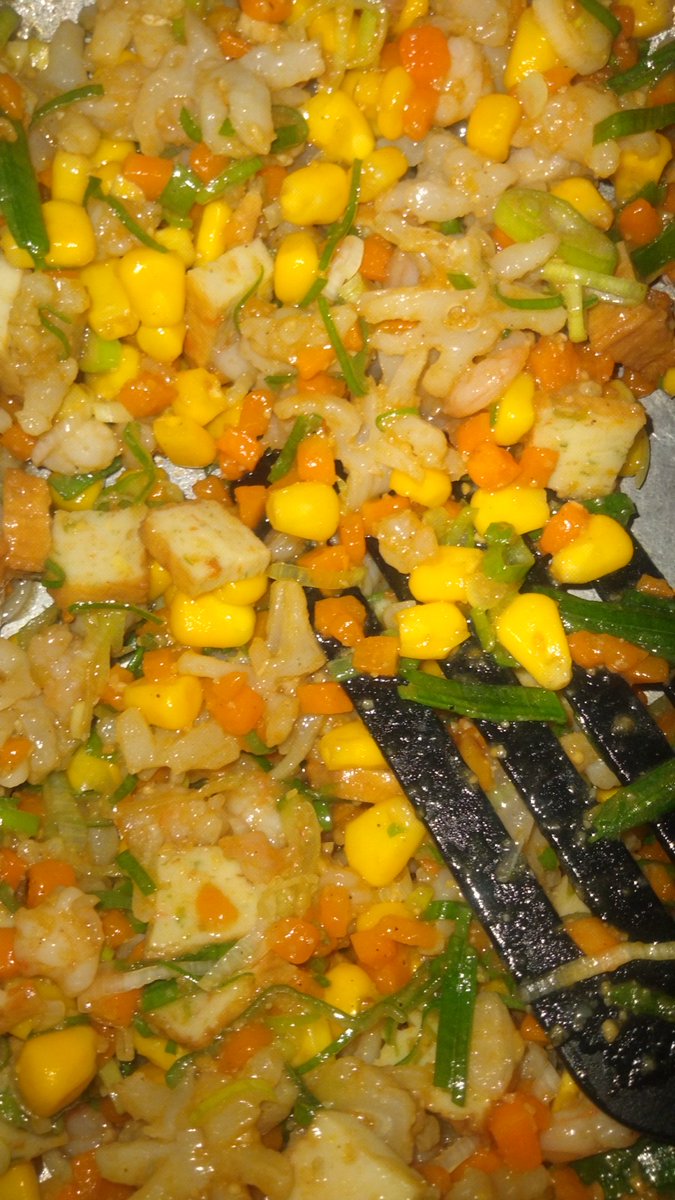 romanticiszed's tweet image. CW // FOOD

Tentu saja semangat. Udah dipuji my sayang aku. Milih masak menu ini pun karena sayangku.😎