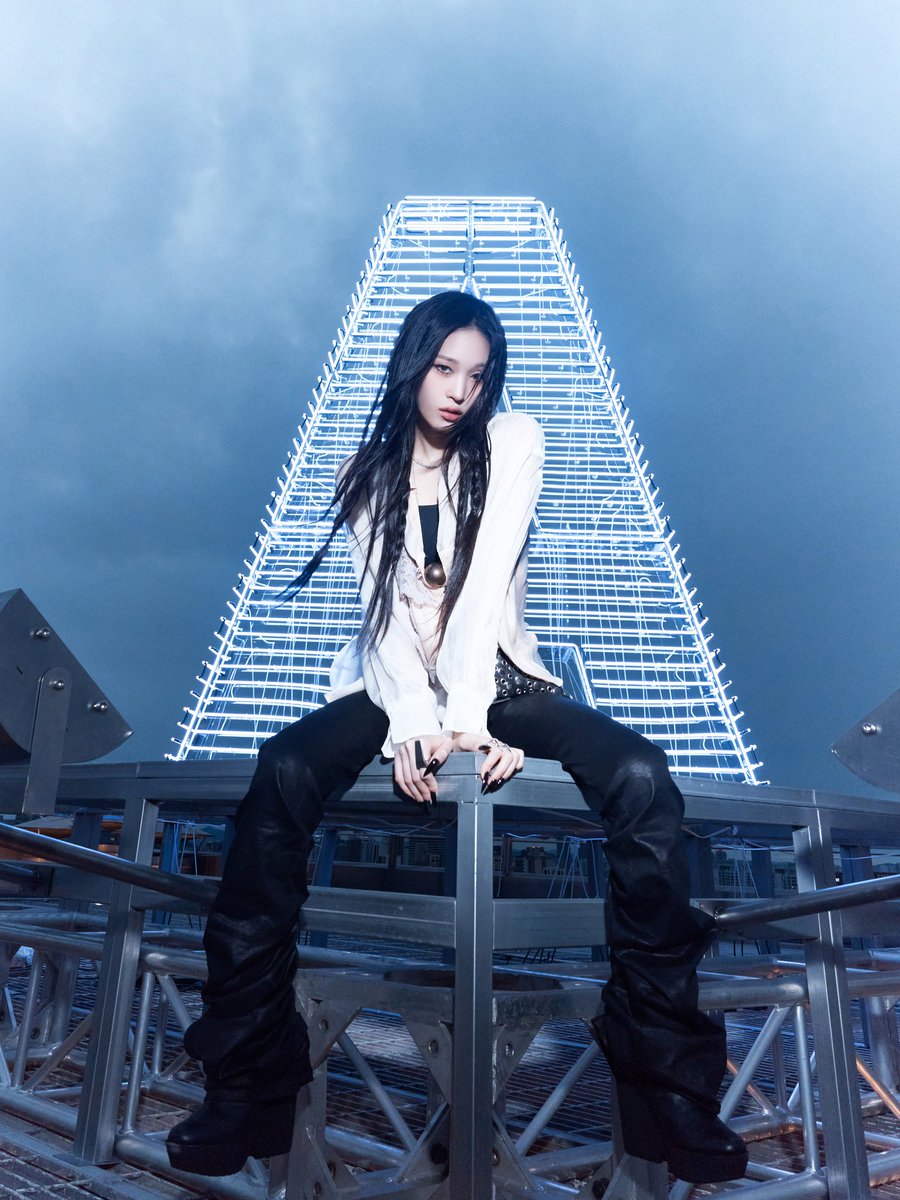 ANNIE's concept photo for ONE MORE TIME