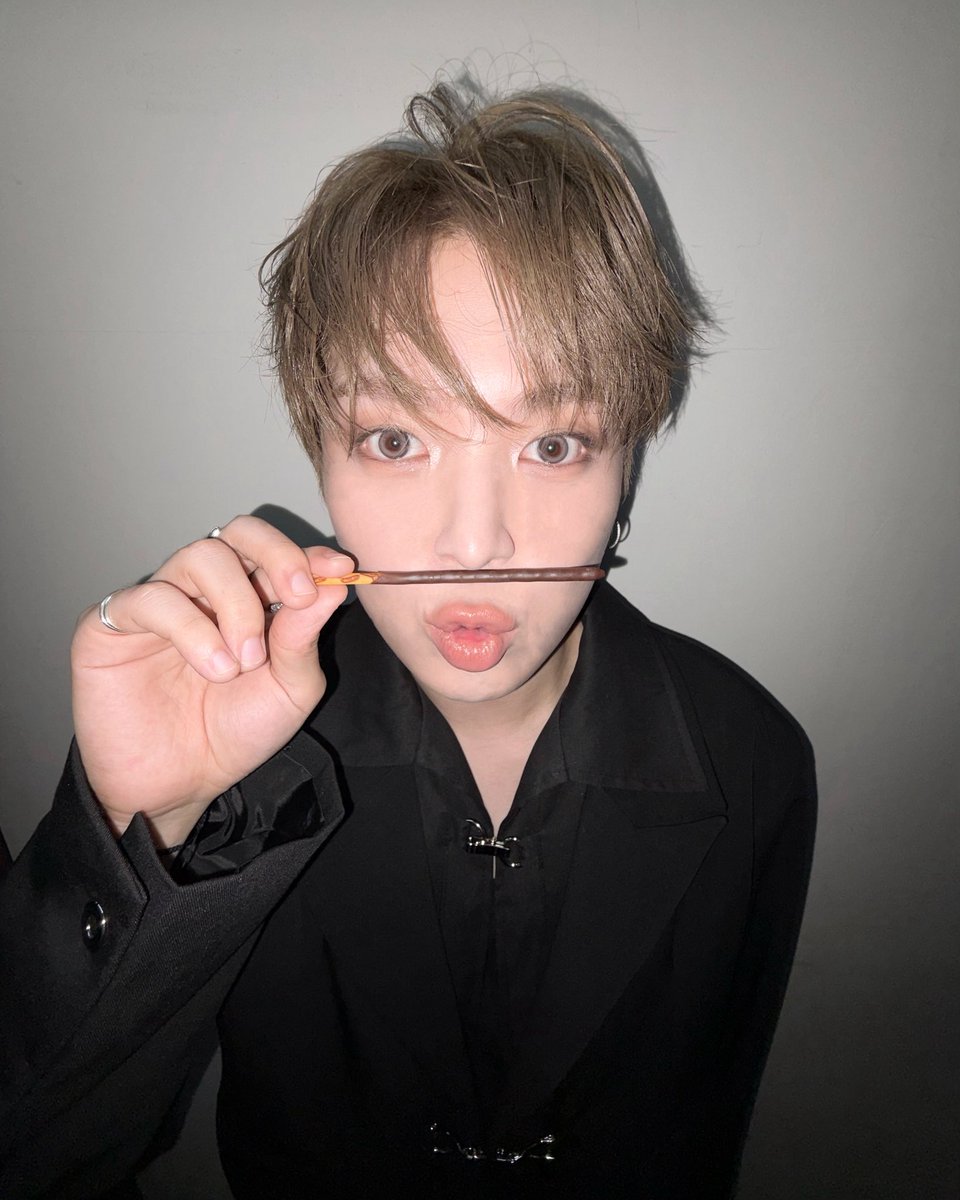 VERIVERY_OFFICIAL tweet media