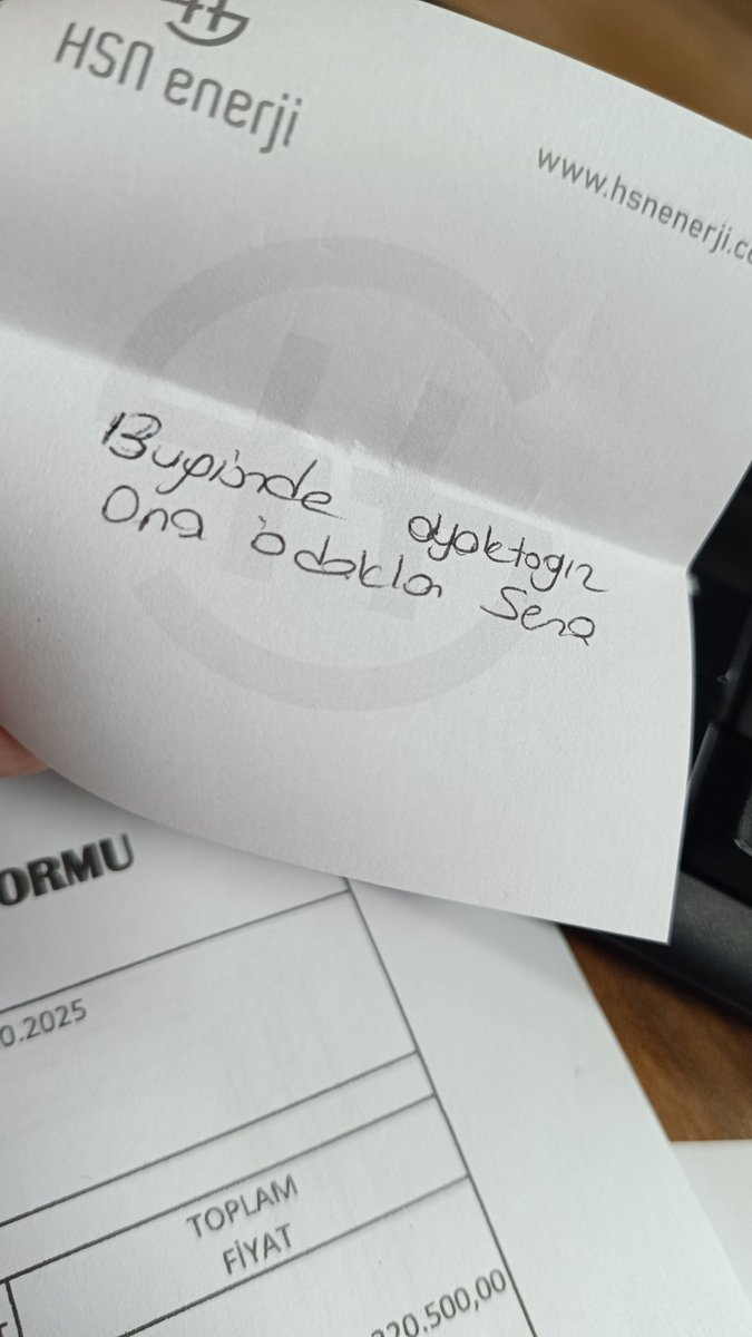 senadanhallice tweet media