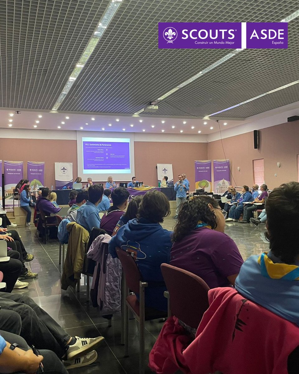 Este fin de semana, Marta y Álvaro del Equipo Scout estuvieron en las asambleas regionales de Murcia y Andalucía, hablando sobre las acciones del Equipo y resolviendo dudas con los grupos scouts 🤝. ¡Un fin de semana lleno de energía scout! ⚜️