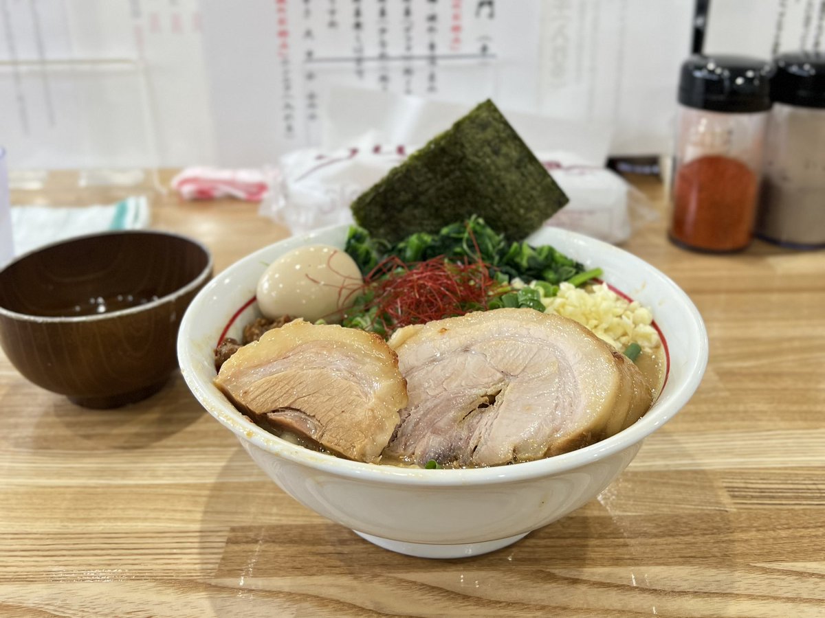 隣人 tweet media