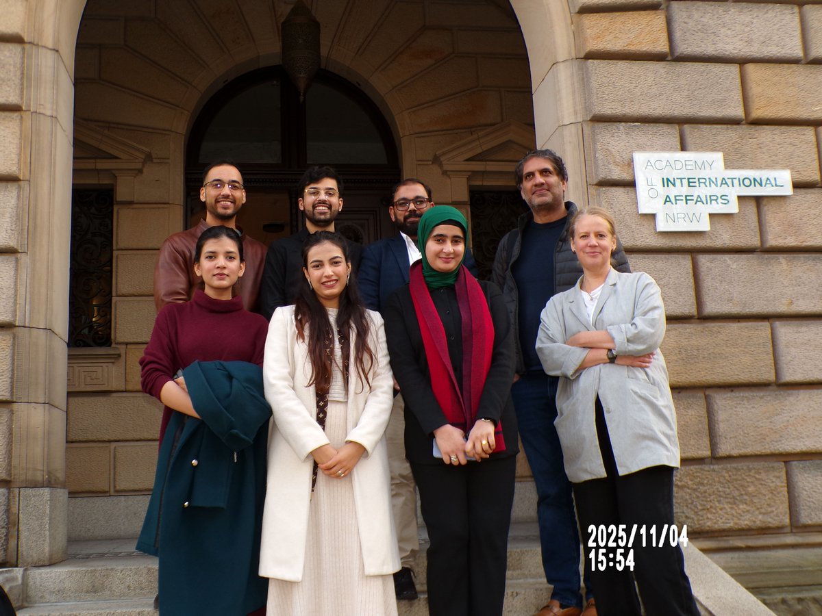 aia_nrw's tweet photo. 🤝 Youth, Culture & Collaboration: Shaping the Future of Germany–Pakistan Relations

At the Academy of International Affairs NRW, AIA Fellow @SummarRao Barbar convened a workshop on the power of subnational diplomacy—highlighting how youth, academia & cultural exchange can renew Pakistani-German relations.

Speakers shared insights on AI & labor, gender equality, education, the blue economy, and sustainability challenges shaping both regions.

💬 True diplomacy starts with people-to-people connections—turning dialogue into lasting collaboration.

🔗 More: https://t.co/dATiZ93LlL