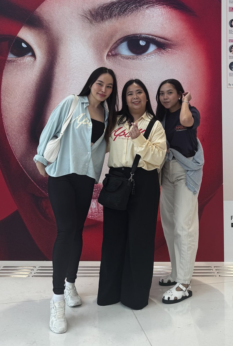 Surprised my <a href="/EverBilenaPH/">Ever Bilena</a> team with tops from <a href="/APLlifestyle/">apl.apassionatelife</a>! And decided to wear them together 🥰 Full support for <a href="/ppnaravit/">ppnaravit</a> even while here in Hong Kong! 😆