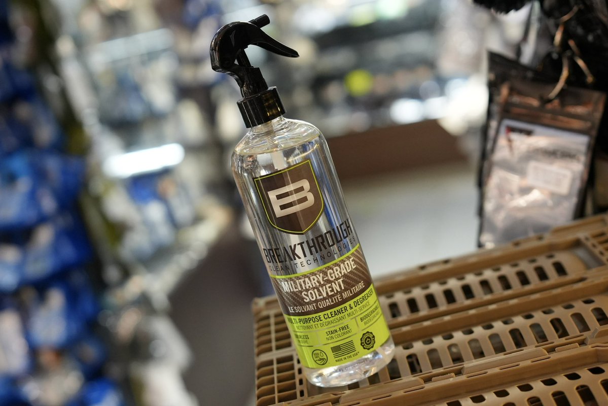jkarmy_int's tweet image. Breakthrough Military Grade Solvent 
16oz Bottle With Spray Cap 💦

Best for cleaning &amp;amp; degreasing ✨

Suitable for all environments!!! 
From Daily home use to Military firearms 

#breakthrough #solvent #degreaser #cleaning