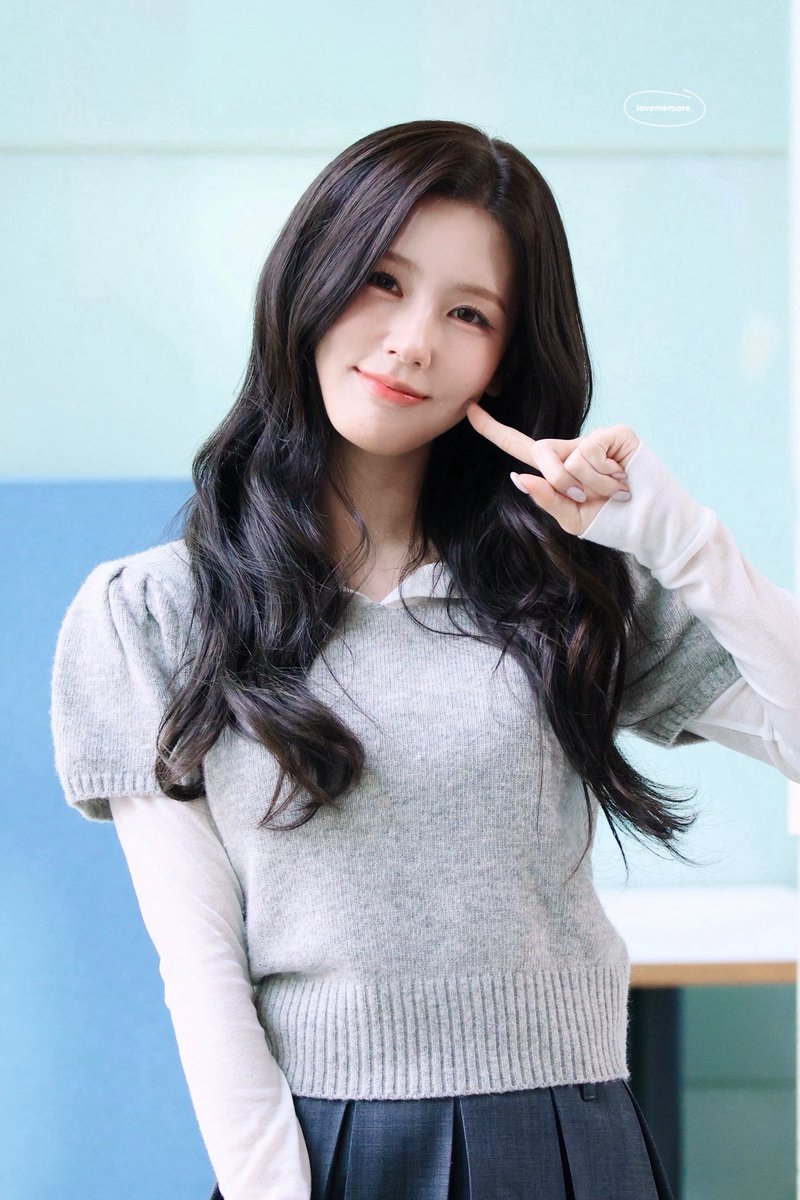 lovememore_my's tweet photo. 251111 
#아이들 #idle #미연 #MIYEON https://t.co/8mmGF7t5nL