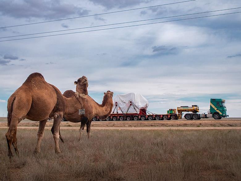 HeavyLiftPFI's tweet image. Turkish heavy lift and transport engineering company Hareket has delivered heavy and oversized components for the Navoi 3 combined-cycle power plant project in Uzbekistan.

bit.ly/4860SfD 
 
#heavylift #projectcargo #projectlogistics #projectforwarding #logistics