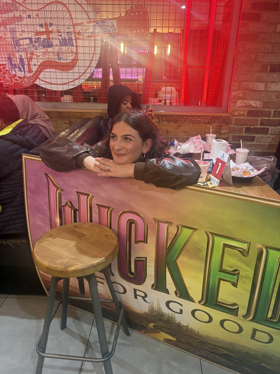 tbyarianagb's tweet image. 