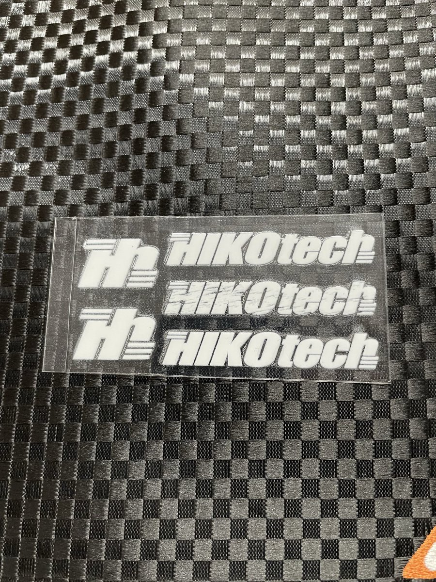 11/10 ヒコテック

受付してると店長のひこてつさんにバッタリ㊗️

１人にもかかわらず暖房を入れて頂き、プレゼントまで頂きました。

走ると実車感のような凹凸とジオラマ最高でした😊
近くに行った時はまた遊びに伺います。

#ヒコテック
#ジオラマ
#ラジドリ
#愛知県春日井市
