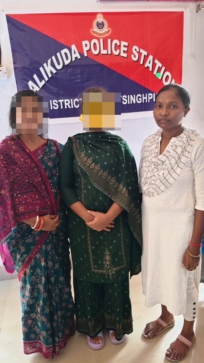 jspurpolice's tweet photo. The missing victim girl has been successfully rescued today by Balikuda Police Station in connection with Balikuda PS Case No. 446/25, dated 26.09.2025, U/S 137(2) BNS.

Swift action ensured the safe recovery of the girl. 👮‍♀️💫

#OdishaPolice #JagatsinghpurPolice #BalikudaPolice #WomenSafety #MissionShakti #PoliceAction #SafetyFirst #WeServeWeProtect