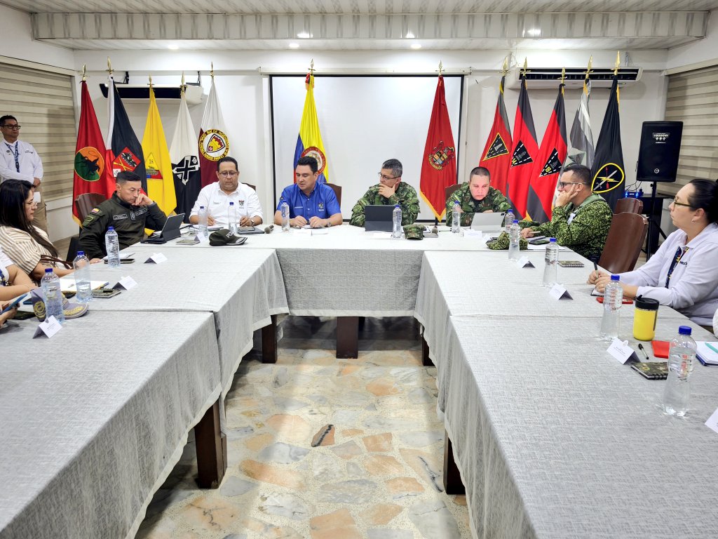 Luego del atentado contra el gobernador de Arauca, Renson Martínez las autoridades del departamento realizaron un consejo de seguridad extraordinario.