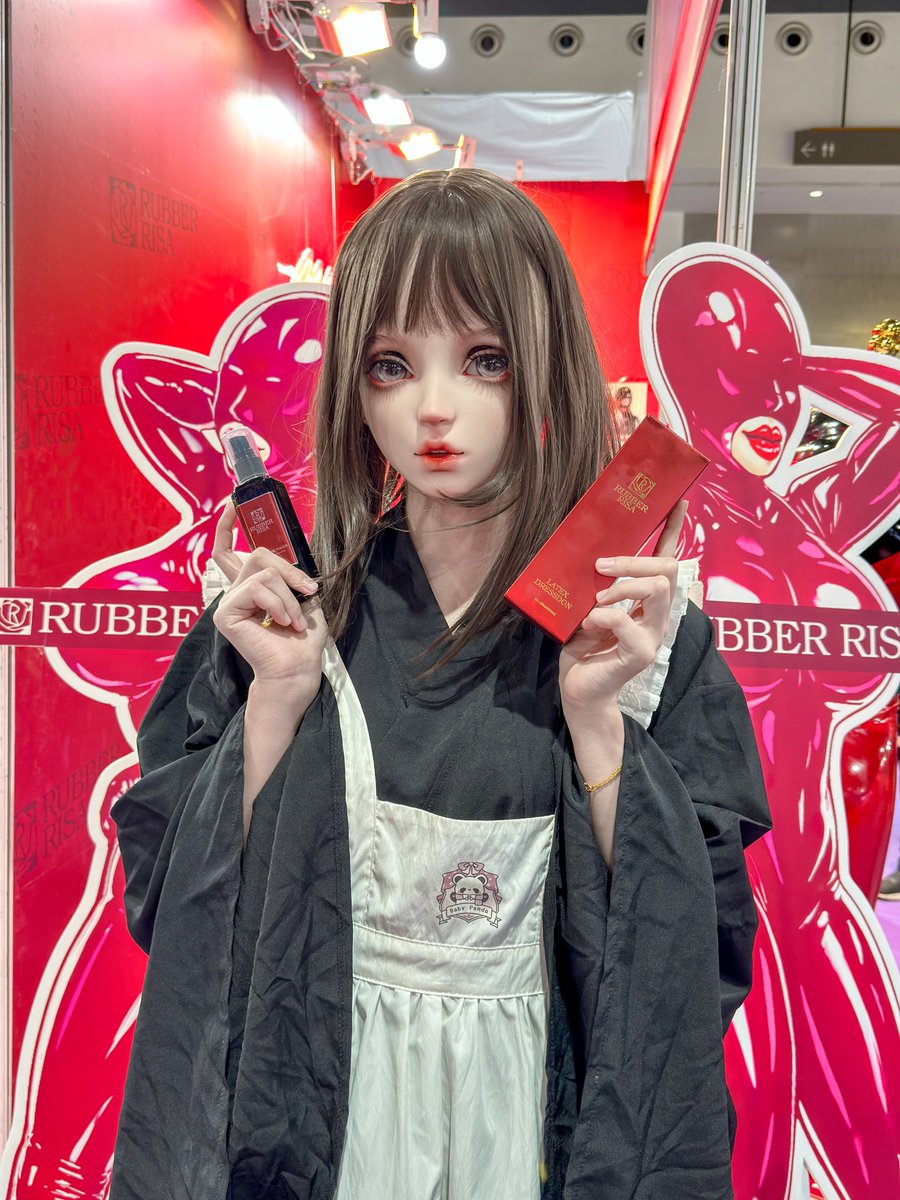 伪装成她，也成为你自己

感谢品牌好友<a href="/meko_kig/">冥冥子</a> 

#RubberRisa #Latex