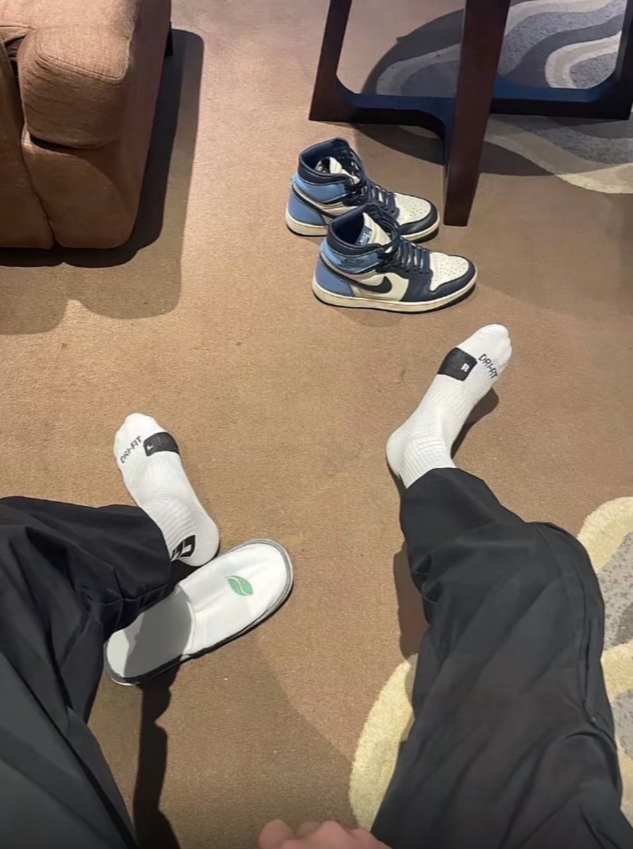 foot lover tweet media