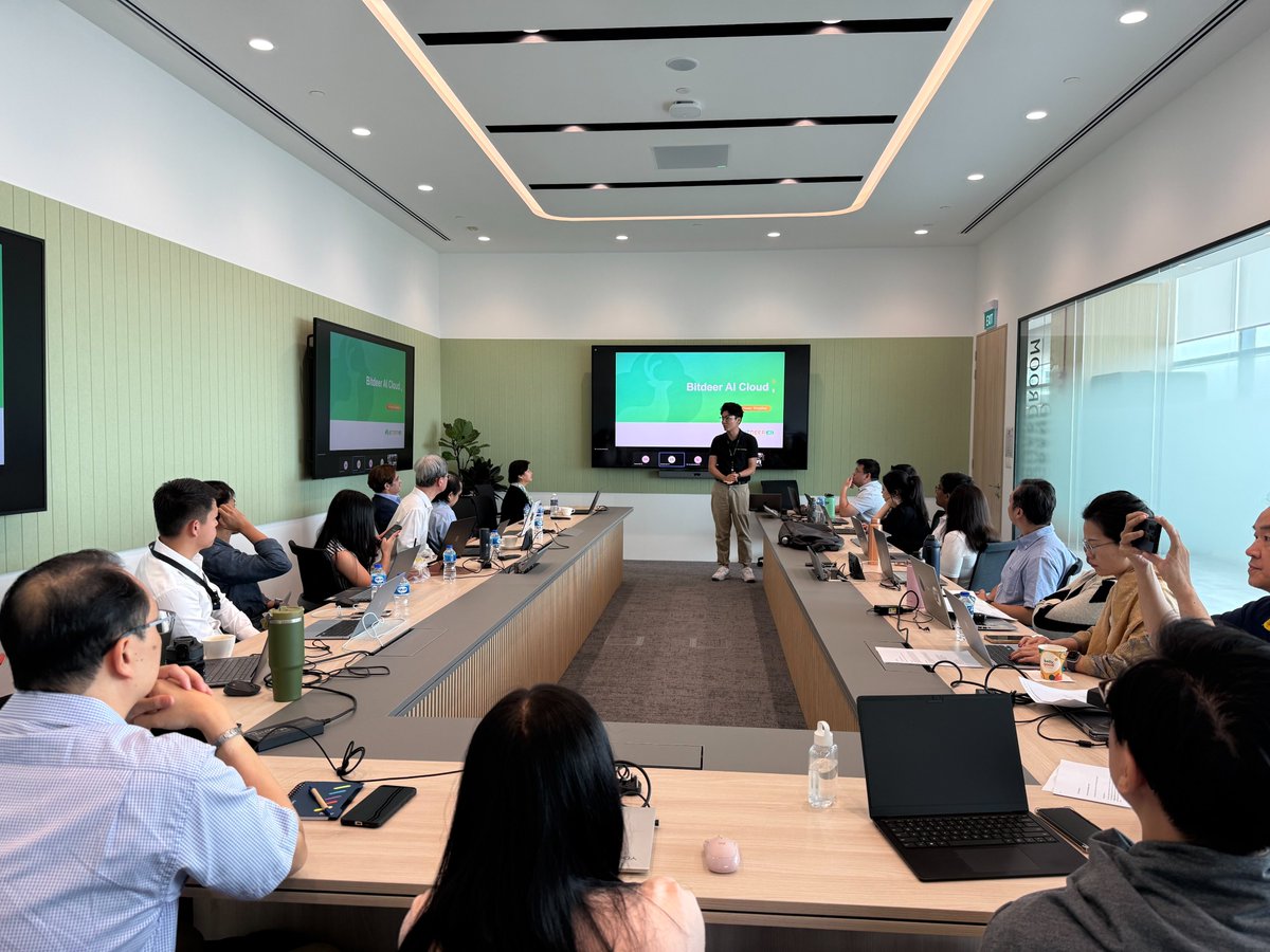 Bitdeer_AI's tweet image. “Hack to Hire” episode 2 is now live 🎉! Kicking off with inspiring speeches from Geco Asia &apos;s CEO Rahul Kaul and Bitdeer AI&apos;s Product Manager Rui Jie Tey, the stage is set for another round of AI innovation.

This continues our mission to empower local talents in solving…
