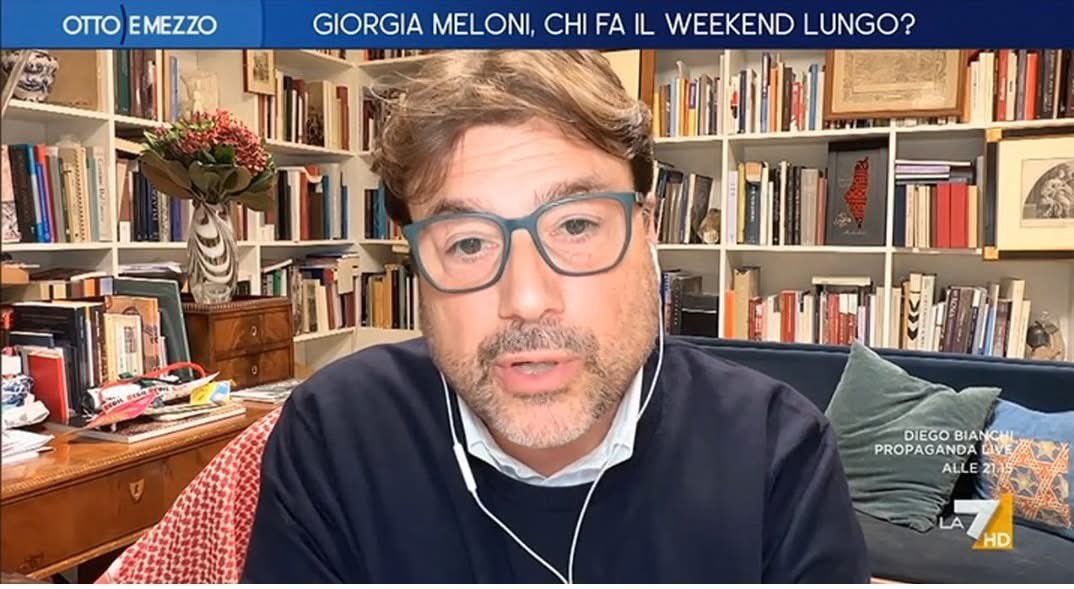 A Otto e Mezzo ieri sera Tomaso Montanari ha detto la cosa più semplice e più vera della serata.

Una verità che brucia, perché smaschera la distanza abissale tra chi governa e chi lavora, tra chi vive di rendita politica e chi ogni mese si gioca tutto per arrivare alla fine.