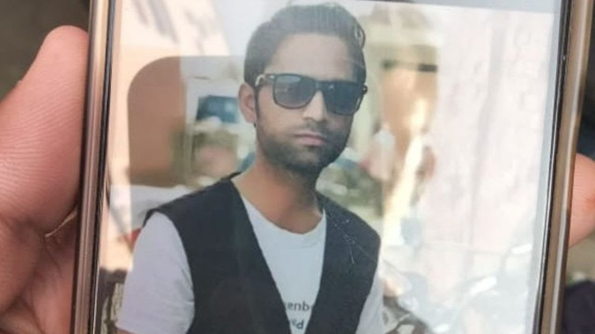 Kavish aziz tweet media