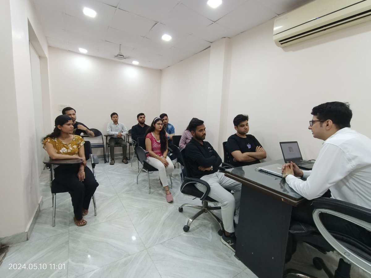 DelhiCourses's tweet photo. 📷 Another Digital Marketing Batch Completed at Delhi Courses Academy!
Congrats to all our learners for successfully completing their digital marketing training with live projects, practical sessions, and certification! 📷📷
#DelhiCoursesAcademy #DigitalMarketing #BatchCompletion https://t.co/0781O6eykL