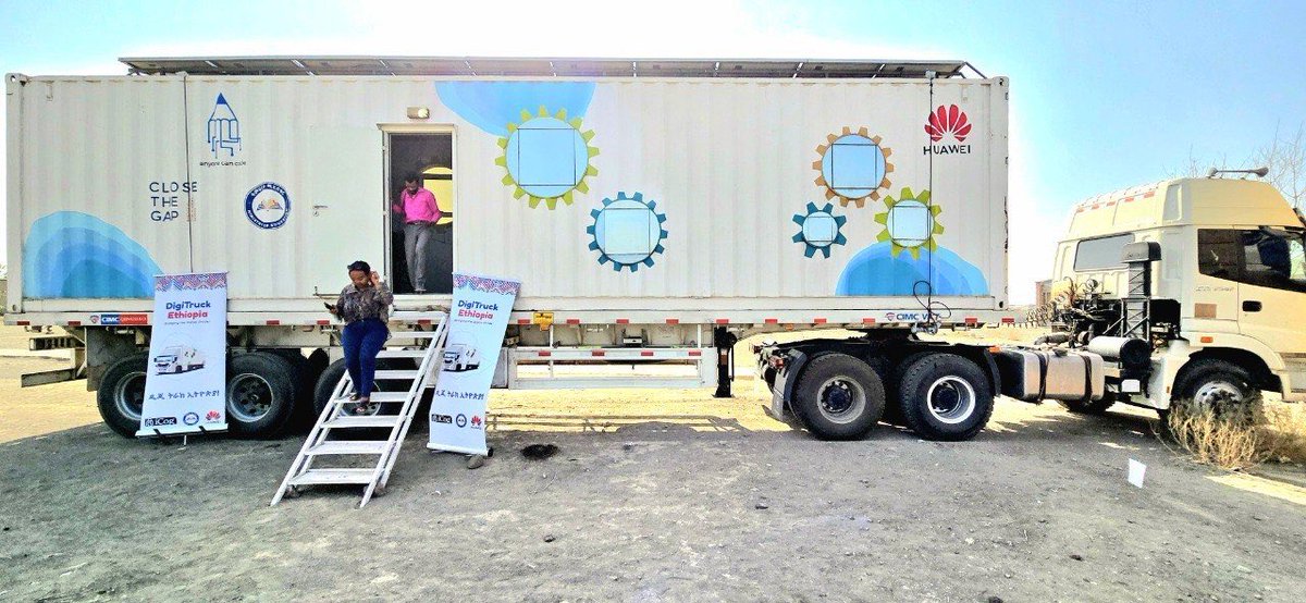 digitruck_et's tweet photo. Some of our favorite pictures form 2025

#DigiTruck #DigitalSkills #YouthInnovation #iCogImpact #TechForGood #CodingForChange #iCog https://t.co/yrRlJsBPHT