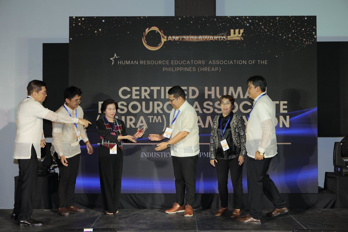 HREAPNational's tweet image. Connecting with other associations at the 13th PCAAE Associations Summit (AS13) in Clark, Pampanga. 

Photo By: Philippine Council of Association and Association Executives (PCAAE)

#AS13 #PCAAE #PowerInUnity #AssociationLeadership #HRCommunity #EmpoweringAssociations #HREAP