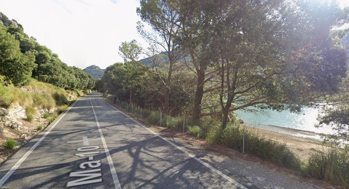 ATENCIÓ‼️⚠️El proper dijous 13 fins dia 14 es tanquen tres trams de la carretera de Tramuntana que passa per Escorca (Ma-10). No es podrà circular des de la Font d'es Noguer fins el Gorg Blau de les 8.00h a les 17.00h per obres de reforç de l'asfalt 👷‍♀️👷