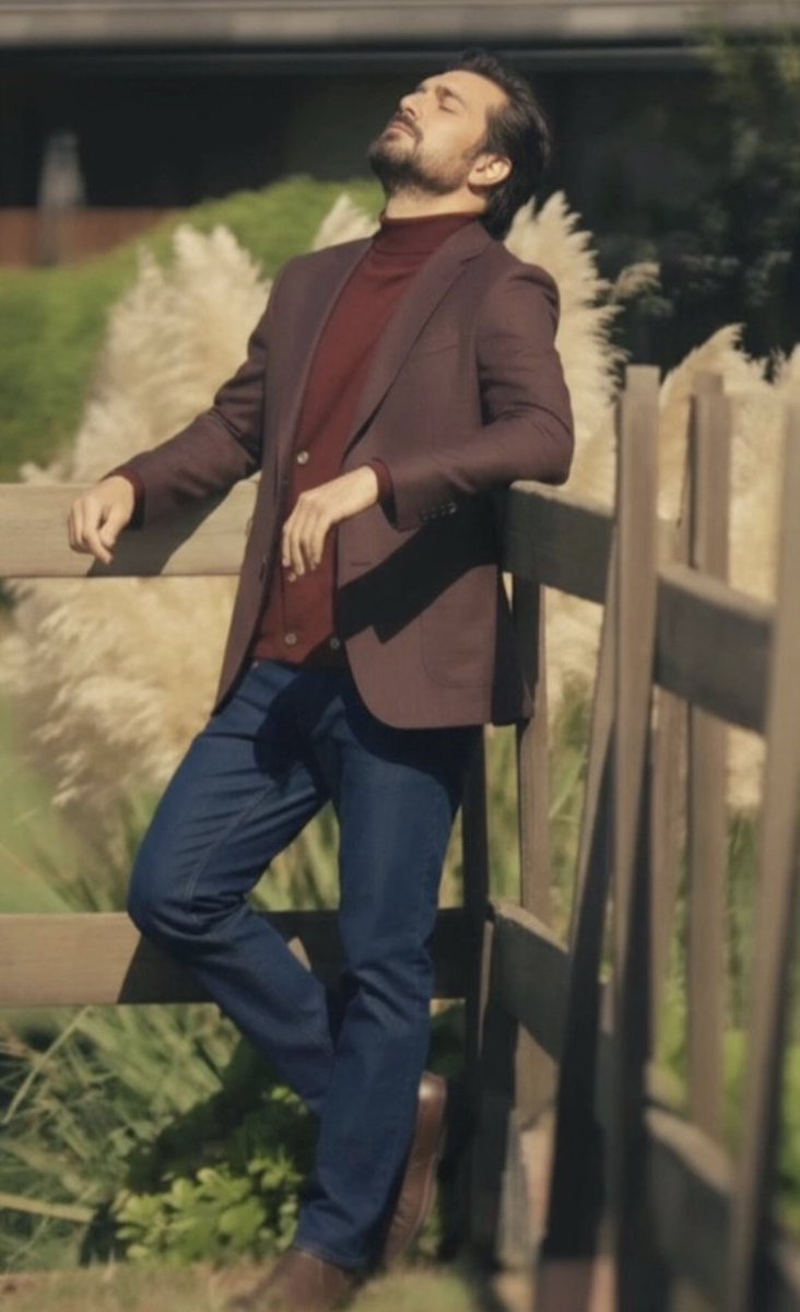 senin sesin kulaklarıma melodi gibi geliyor.

rt

HalilİbrahimCeyhan 
#HalilİbrahimCeyhan