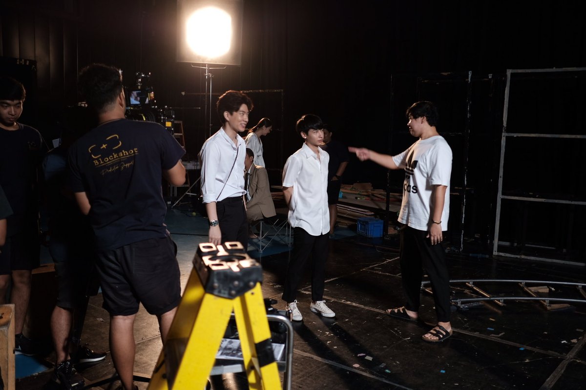 xiseks's tweet photo. สิบปีละหรอ #OffGunTheDecennary https://t.co/wrzeSXsCzf