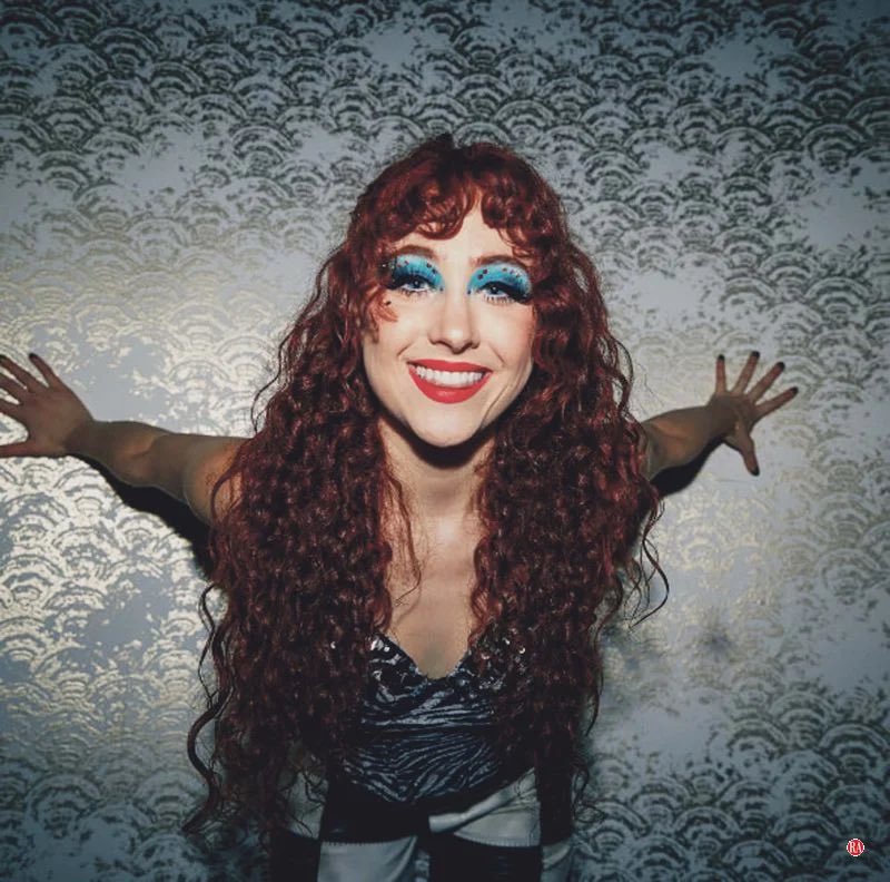 Is it just the hair? 👀