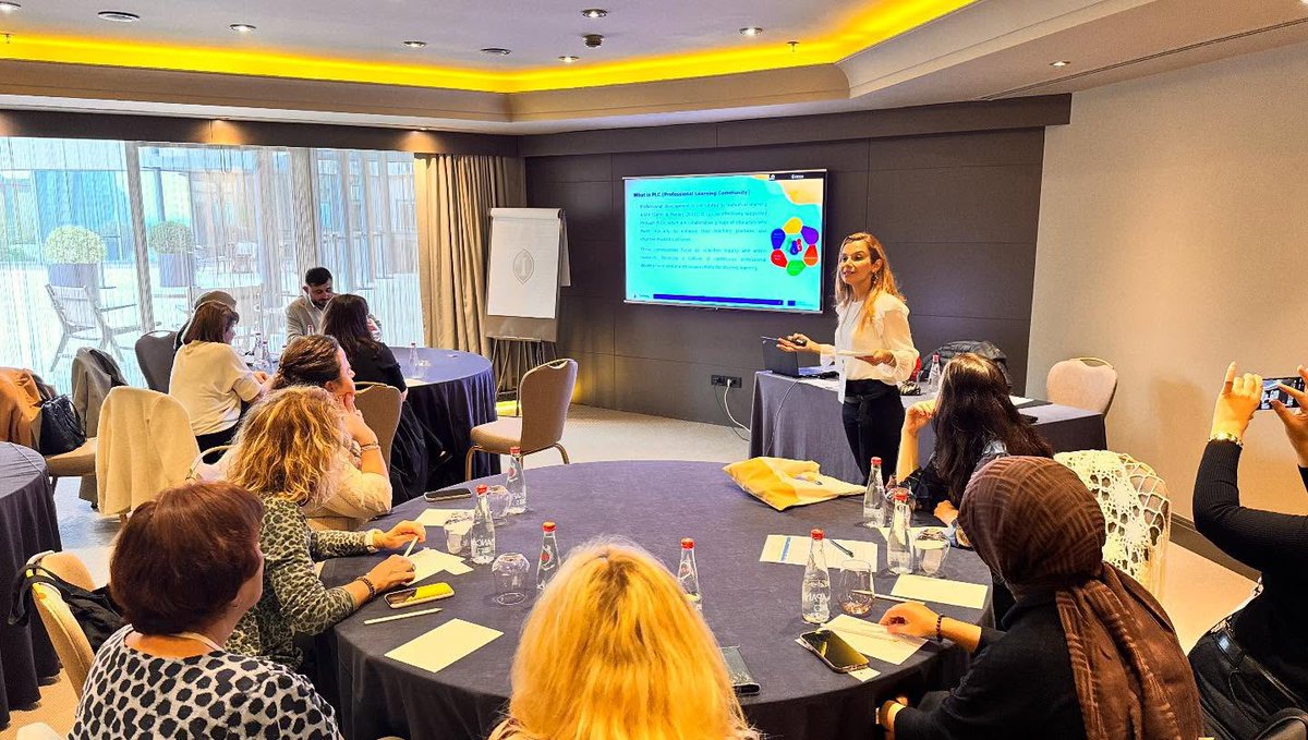 mebyegitek's tweet photo. 📍İstanbul’da “Okul Yöneticilerine Yönelik Uluslararası eTwinning Çalıştayı” gerçekleştirildi!

Avrupa’nın farklı ülkelerinden okul yöneticileri, temel becerilerin öğretimini desteklemek ve yenilikçi okul stratejileri geliştirmek için bir araya geldi. 

🔗 https://t.co/5XGcVPHVfN https://t.co/aIkwNBLcJZ