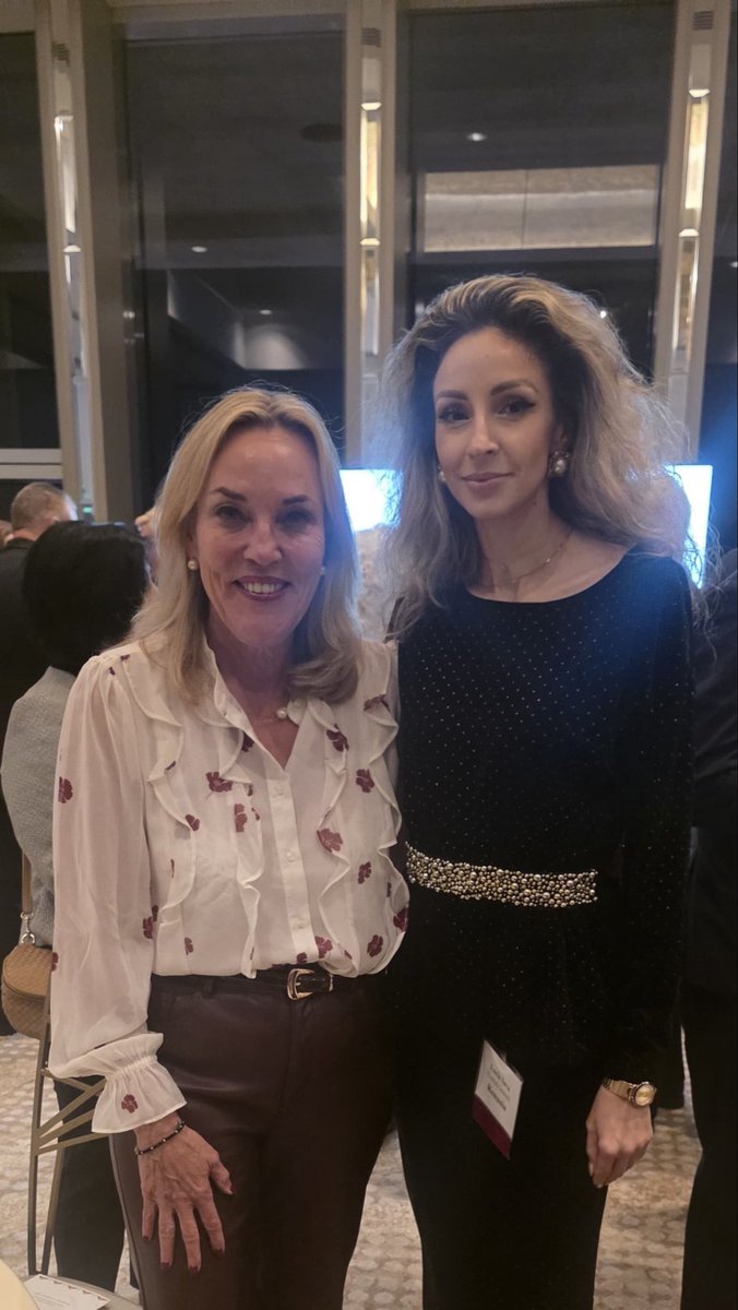 LuciaSava1's tweet photo. ✨ Honored to attend the reception honoring the Los Angeles Consular Corps, celebrating the cultural diversity that defines our city and the power of diplomacy to connect communities. 🌎

#RomaniaInLA #Diplomacy #CGLosAngeles #CulturalConnections https://t.co/HdJGQ9zNLL