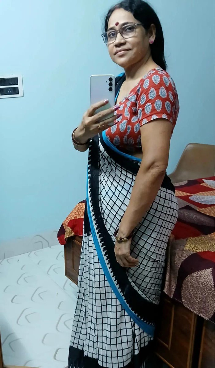 don_sheela's tweet photo. Mommies 😋 https://t.co/DNUe8b8ALb