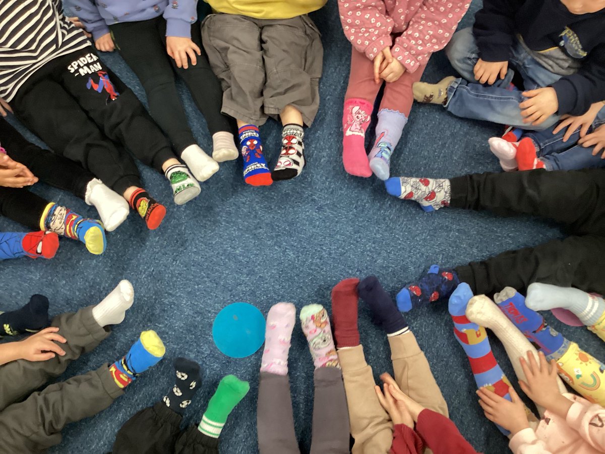 Keresforth_PS's tweet photo. It was the start of anti-bullying week yesterday and we had odd sock day in Class Butterfly. We also learned about the power of good and how to be kind! #AntiBullying #powerofgood #oddsockday https://t.co/9FXjKuPP58