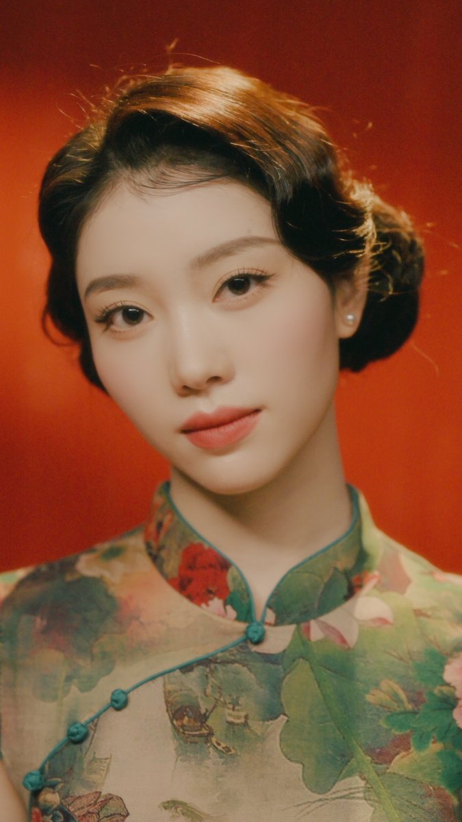 ︎✦︎専用︎✦︎ @@さま 〜7/22(23) 告知】 5/21の沼ラブにて初の黒澤ダイヤ写真集『私(わたくし)の写真集