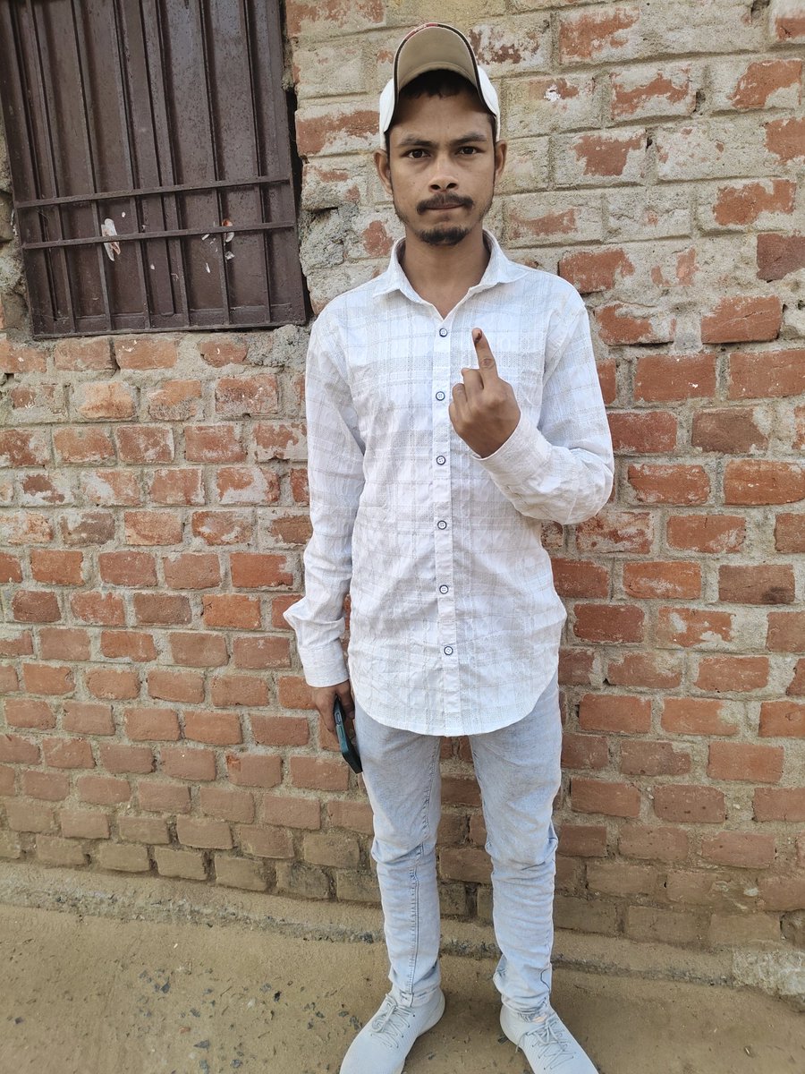 संविधान, लोकतंत्र की रक्षा 
वोट चोरी के खिलाफ 
बिहार विधानसभा 2025 में मतदान किया
#BiharElection2025