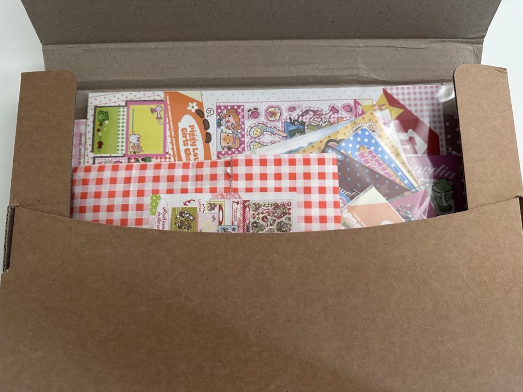 <a href="/invaderdarling/">서일페 L41/인베링✪</a> 님 알티 당첨 된 신상들 왔다•• 
저는 행운아에요.. 뭐가 이리 많죠.. 제가 이걸 받아도 되는 걸까요.. 박스채로 온 것부터 놀랐지만 들어있는 양에 더 놀랐답니다.. (づ-̩̩̩-̩̩̩_-̩̩̩-̩̩̩)づ 감사합니다ㅠ 너무 잘 받았어요..💞💓