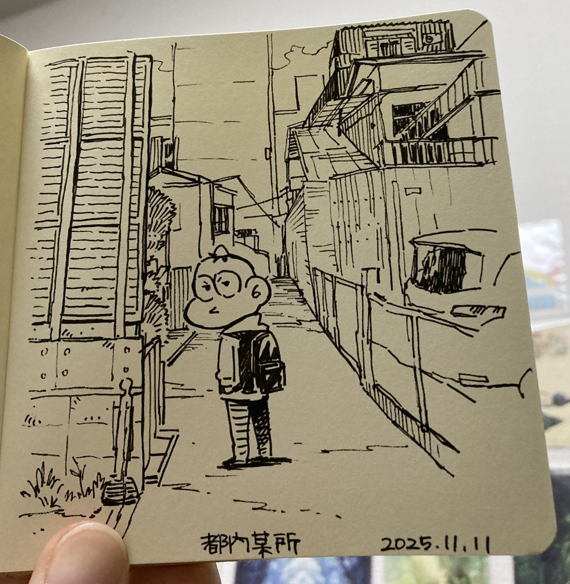 11/11　今日のスケッチ
集中力が切れてきたので、先にスケッチ。
仕事で絵を描いて、息抜きに絵を描く……どういうことだってばよ！
 #スケッチ　 #アナログはいいぞ