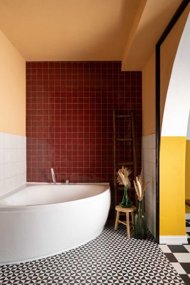 Archello's tweet image. At Casa Mavál in Campobasso, the renovation of a 1900s residence finds balance between heritage and modern design with Ragno tiles.
buff.ly/Baj3iob 

#RagnoCeramiche #TileDesign #CraftedSurfaces