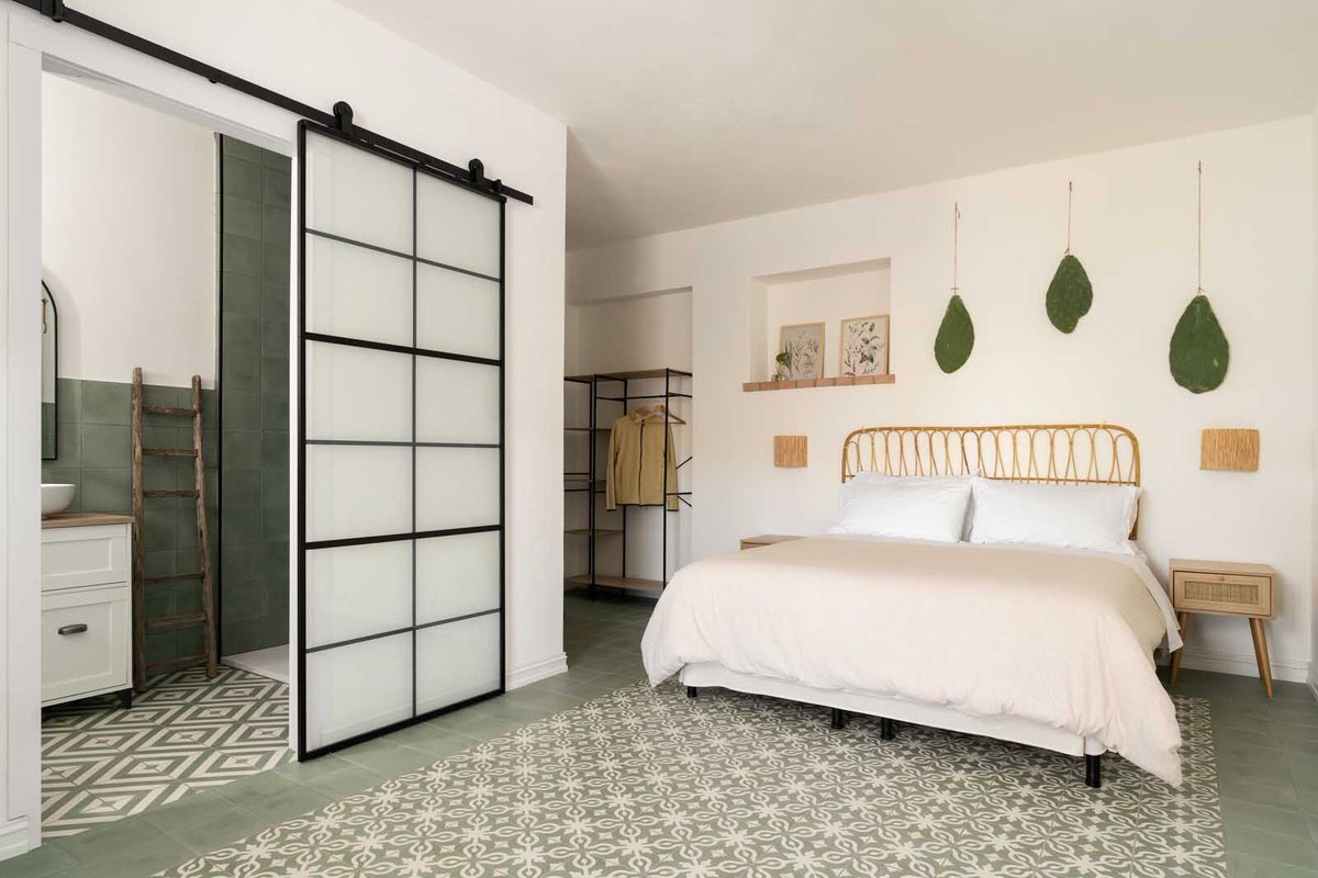 Archello's tweet image. At Casa Mavál in Campobasso, the renovation of a 1900s residence finds balance between heritage and modern design with Ragno tiles.
buff.ly/Baj3iob 

#RagnoCeramiche #TileDesign #CraftedSurfaces