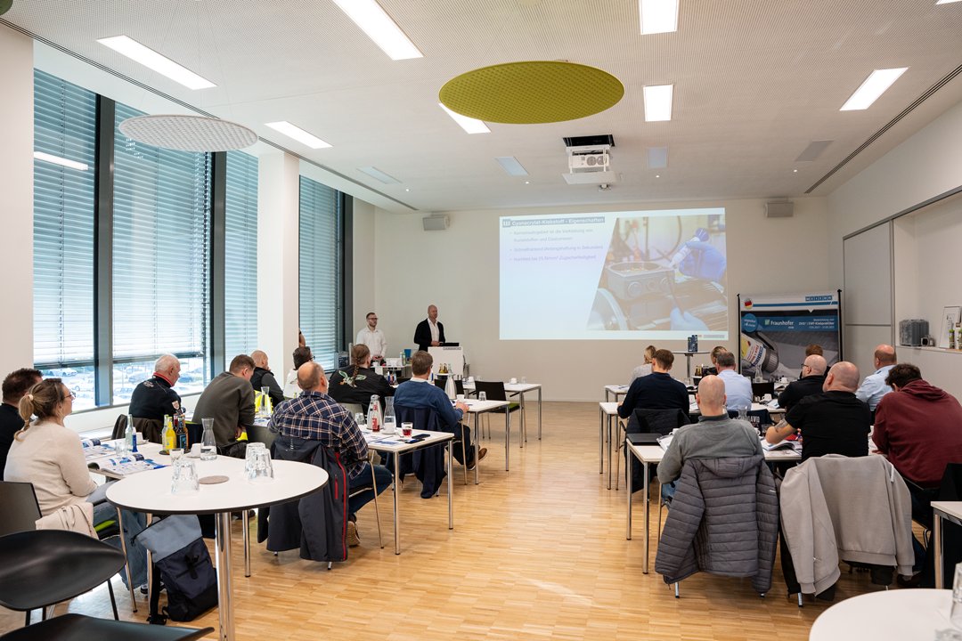 This week, we held our last dealer training session of the year. In total, there were 25 participants present.

Diese Woche fand bei WEICON die letzte Händlerschulung des Jahres statt. Insgesamt waren 25 Teilnehmende zu Gast.

#weicon #adehesive #industry #training