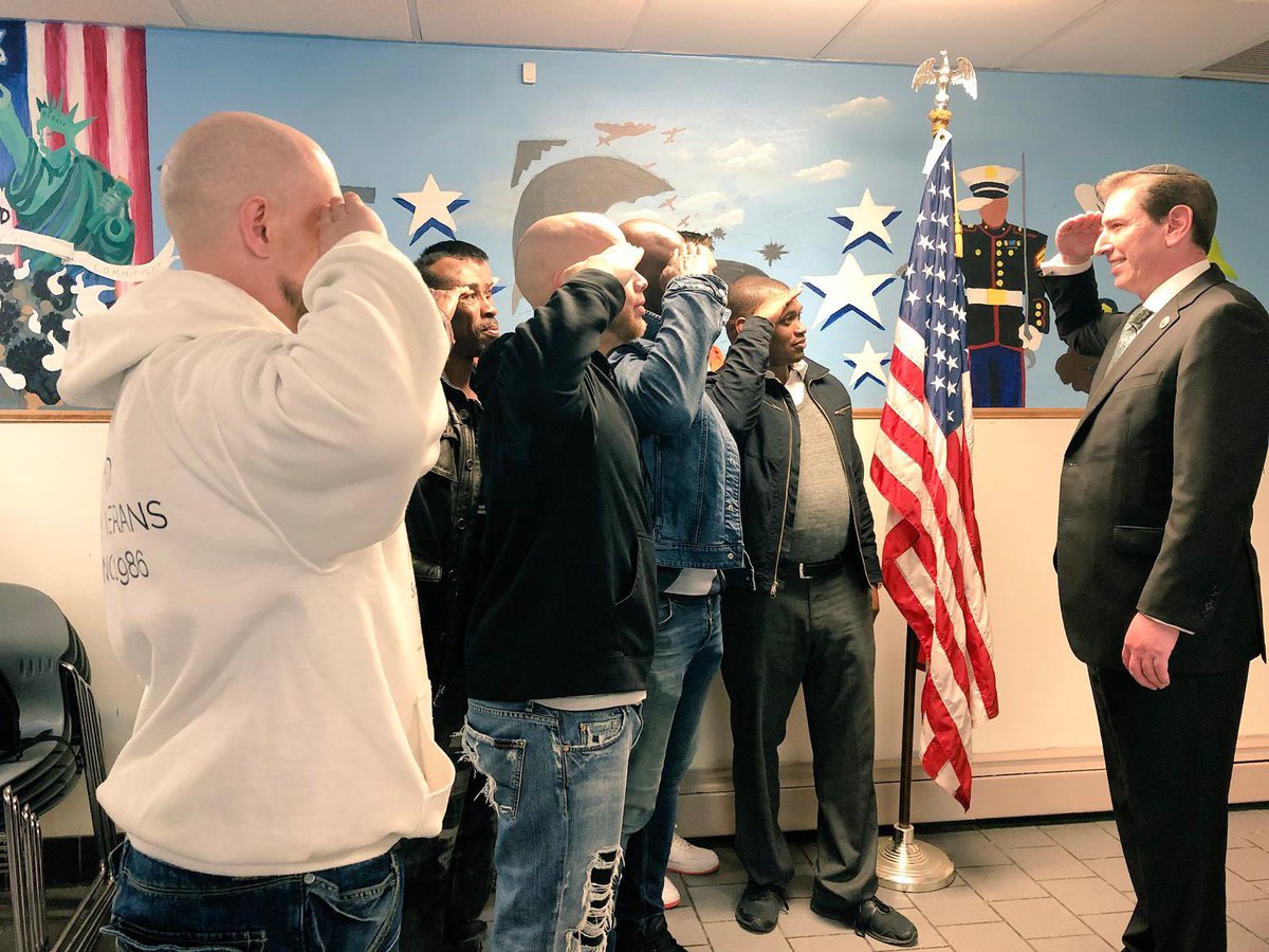 ChaimDeutsch's tweet photo. On #VeteransDay, we honor the men and women who have served our nation with courage and selflessness. Your sacrifice safeguards the freedom we hold dear. 🇺🇸 https://t.co/3oTI1BfxuY