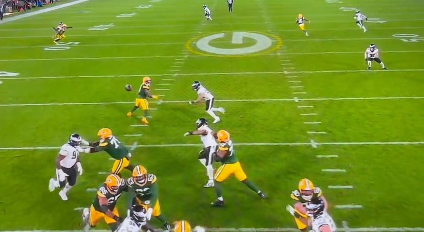 AidanGBNY's tweet image. Shame on Jordan Love for making his receivers drop the ball